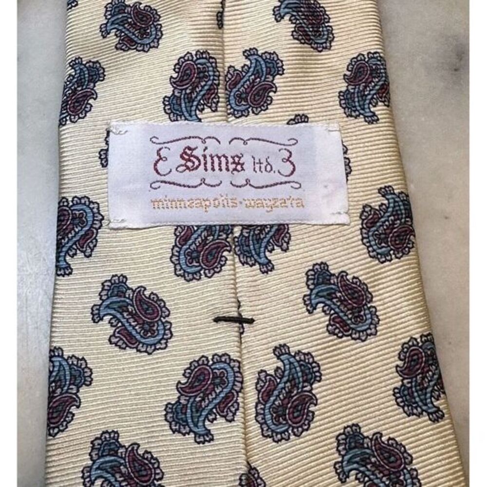 Vintage Sims Ltd 100% Silk Pale Yellow Paisley Woven Tie Made In England